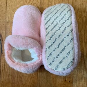 PICK ANY 3 ITEMS FOR $10 - New SNOOZIES Pink Plush Slippers